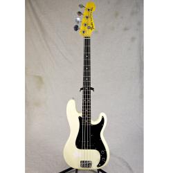 Бас-гитара, производство Япония, подержанная, в отличном состоянии FENDER Precision Bass PB-70 Japan (T025196)