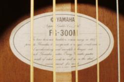 Акустическая гитара подержанная YAMAHA FG-300M 1975