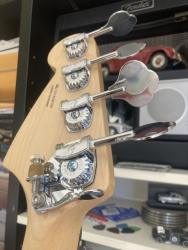 BT12 bass xtender Modern Fender USA (с 2015) хром, прямой HIPSHOT 21200C