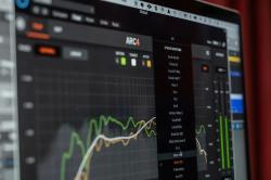 Программное обеспечение для акустической коррекции помещения IK MULTIMEDIA ARC-4-Upgrade