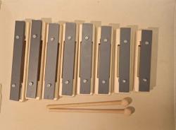 Металлофон разборный (глокеншпиль) альт 8 нот, 2 палочки SINKOPA SGBA8