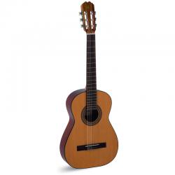 Классическая гитара, цвет натуральный ADMIRA Fiesta