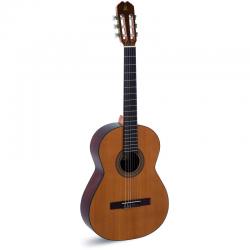 Электроакустическая классическая гитара, цвет натуральный ADMIRA Malaga-EF