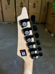 Электрогитара, чехол в комплекте BULLFIGHTER D-180 With bag, White