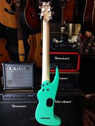 Компактная электрогитара для путешествий SHAMRAY Рыбка Тынку N025182