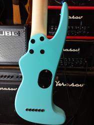 Компактная электрогитара для путешествий SHAMRAY Рыбка Тынку N025184