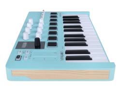 MIDI клавиатура 25 клавиш, 8 энкодеров, 8 RGB пэдов, 8 фейдеров, дисплей, сенсорные регуляторы Pitch/Modulation, MIDI-выход, 1/4