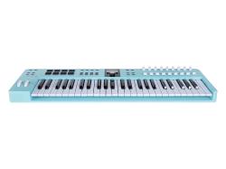 MIDI клавиатура 49 клавиш, LCD дисплей, 9 энкодеров, 8 пэдов, 9 фейдеров, 12 кнопок управления, колеса высоты тона и модуляции, 1/4