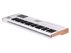 MIDI клавиатура 49 клавиш, полувзвешенная механика, дисплей, 12 пэдов , 9 фейдеров, 9 поворотных регуляторов, 3 входа для подключения педалей, MIDI in/out, USB-C ARTURIA KeyLAB 49 MK3 White