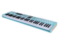 MIDI клавиатура 61 клавиша, LCD дисплей, 9 энкодеров, 8 пэдов, 9 фейдеров, 12 кнопок управления, колеса высоты тона и модуляции, 1/4