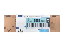 MIDI клавиатура 61 клавиша, LCD дисплей, 9 энкодеров, 8 пэдов, 9 фейдеров, 12 кнопок управления, колеса высоты тона и модуляции, 1/4