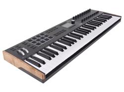 MIDI клавиатура 61 клавиша, полувзвешенная механика, дисплей, 12 пэдов , 9 фейдеров, 9 поворотных регуляторов, 3 входа для подключения педалей, MIDI in/out, USB-C ARTURIA KeyLAB 61 MK3 Black