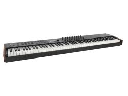 MIDI клавиатура 88 клавиш, полновзвешенная с velocity&aftertouch, молоточковая механика Fatar ARTURIA KeyLAB 88 MK3 Black