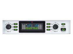 Микрофонная радиосистема UHF 650 - 758 MHz, подавитель обратной связи, цифровая модуляция, LCD дисплей, DSP, ручной микрофон - 2 шт., силиконовые кольца - 2 шт., держатель для микрофона - 2 шт., цвет белый. AXELVOX DX800SW