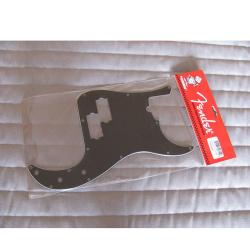 Fender American Standart Precision Bass pickguard, черный трехслойный пластик FENDER 991352000