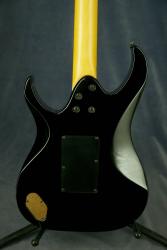 Электрогитара, производство Япония, 1991 год FENDER Heartfield Talon V J10648