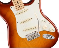 Электрогитара American Pro Stratocaster, цвет сиенна санберст (ясень), кленовая накладка грифа FENDER AM PRO STRAT MN SSB ASH