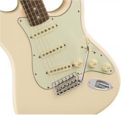 Электрогитара с кейсом, цвет белый FENDER American Original 60s Stratocaster Rosewood Fingerboard Olympic White