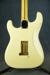 серийный номер E900412, год выпуска 1984 FENDER Stratocaster ST-456 Japan E900412