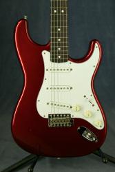 серийный номер S053513, год 1994 FENDER Stratocaster Standard Japan S053513