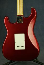 серийный номер S053513, год 1994 FENDER Stratocaster Standard Japan S053513