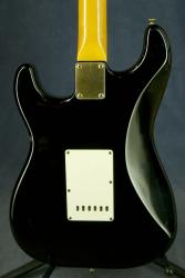 Электрогитара Stratocaster, производство Япония, 80-е года выпуска YAMAHA ST360R Black