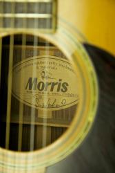 Акустическая гитара с кейсом MORRIS W-30 80530