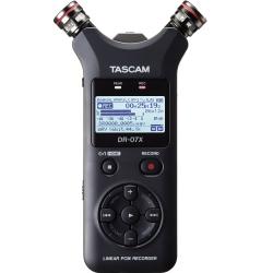 Портативный PCM стерео рекордер с встроенными микрофонами, WAV/MP3, WAV: 44.1/48/96 kHz, 16/24 bit, ... TASCAM DR-07X
