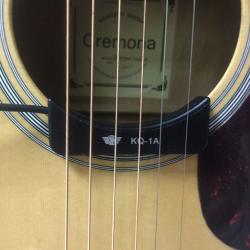 Звукосниматель (пьезодатчик) для гитары и укулеле устанавливается в резонаторное отверстие, материал корпуса - пластик, цвет - чёрный, длина кабеля 3м, джек 6,3мм GUITARCRAFT GH KQ-1A