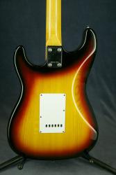 Электрогитара Stratocaster, производство Япония, подержанная, в отличном состоянии YAMAHA SR400S Japan 11456