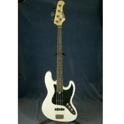 Бас-гитара, подержанная, состояние отличное BACCHUS UV-400 Jazz Bass