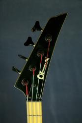 Бас-гитара, производство Япония, подержанная CHARVEL Model 1B Japan