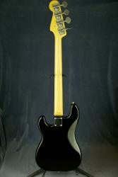 Бас-гитара, производство Япония, 1985 год FENDER PB-62 Japan E828951