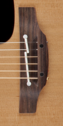 Электроакустическая гитара типа JUMBO CUTAWAY с кейсом цвет натуральный TAKAMINE PRO SERIES 1 P1JC