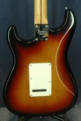 Электрогитара, год выпуска 2002 FENDER Stratocaster Z2042371