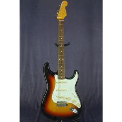 Электрогитара Stratocaster, подержанная FENDER JD17082956