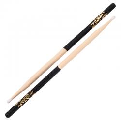 Барабанные палочки с нейлоновым наконечником ZILDJIAN 2B Nylon Black DIP