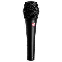 Динамический микрофон, суперкардиоидная направленность.Диапазон воспроизводимых частот: 40 Гц -- 19 кГц.Импеданс: 300 Ом.Чувствительность: 2.0 мВ/Па (-55 дБ).Разъемы: 3-контактный позолоченный разъем XLR. Комплектация: Микрофонный зажим, адаптер с резьбой, чёрная ветрозащита, транспортировочный чехол на молнии, цвет черный SE ELECTRONICS V7 BLACK