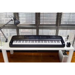 Цифровое пианино YAMAHA DGX-670B