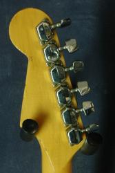 Электрогитара подержанная GUYATONE Strat