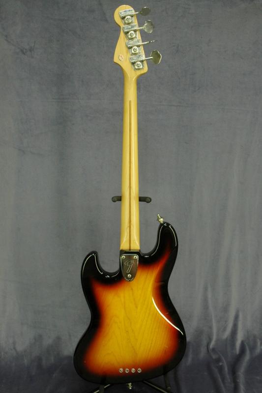  Бас-гитара подержанная FENDER Jazz Bass U022864