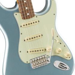 Электрогитара, цвет синий металлик, в комплекте чехол FENDER VINTERA 60S Stratocaster ICE BLUE METALLIC