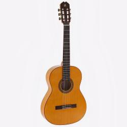 Классическая гитара, ель, обечайка и нижняя дека - клен, цвет натуральный ADMIRA Triana