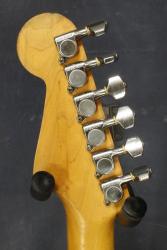 Электрогитара подержанная FENDER Stratocaster E853078